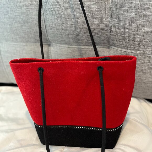 Red purse handcrafted by Material Things - Picture 1 of 8